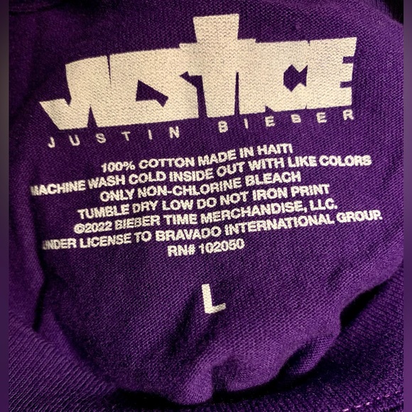 LN JUSTIN BUEBER 2022 WORLD TOUR LONG SKEEVE TEE. PURPLE COLOR. ADULT UNISEX. - Picture 4 of 4